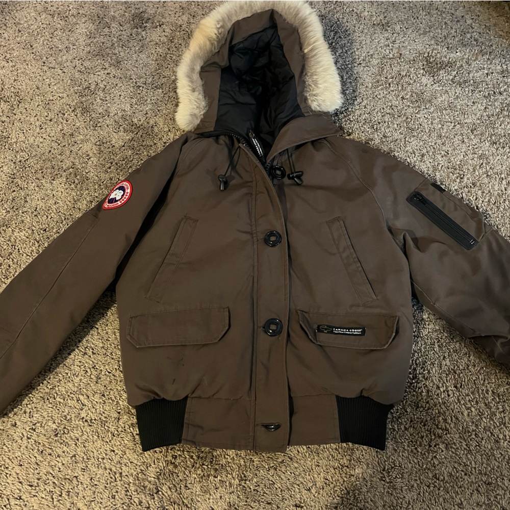 Canada Goose Chilliwack Bomber Brown (Style 8950L R) Medium Women’s